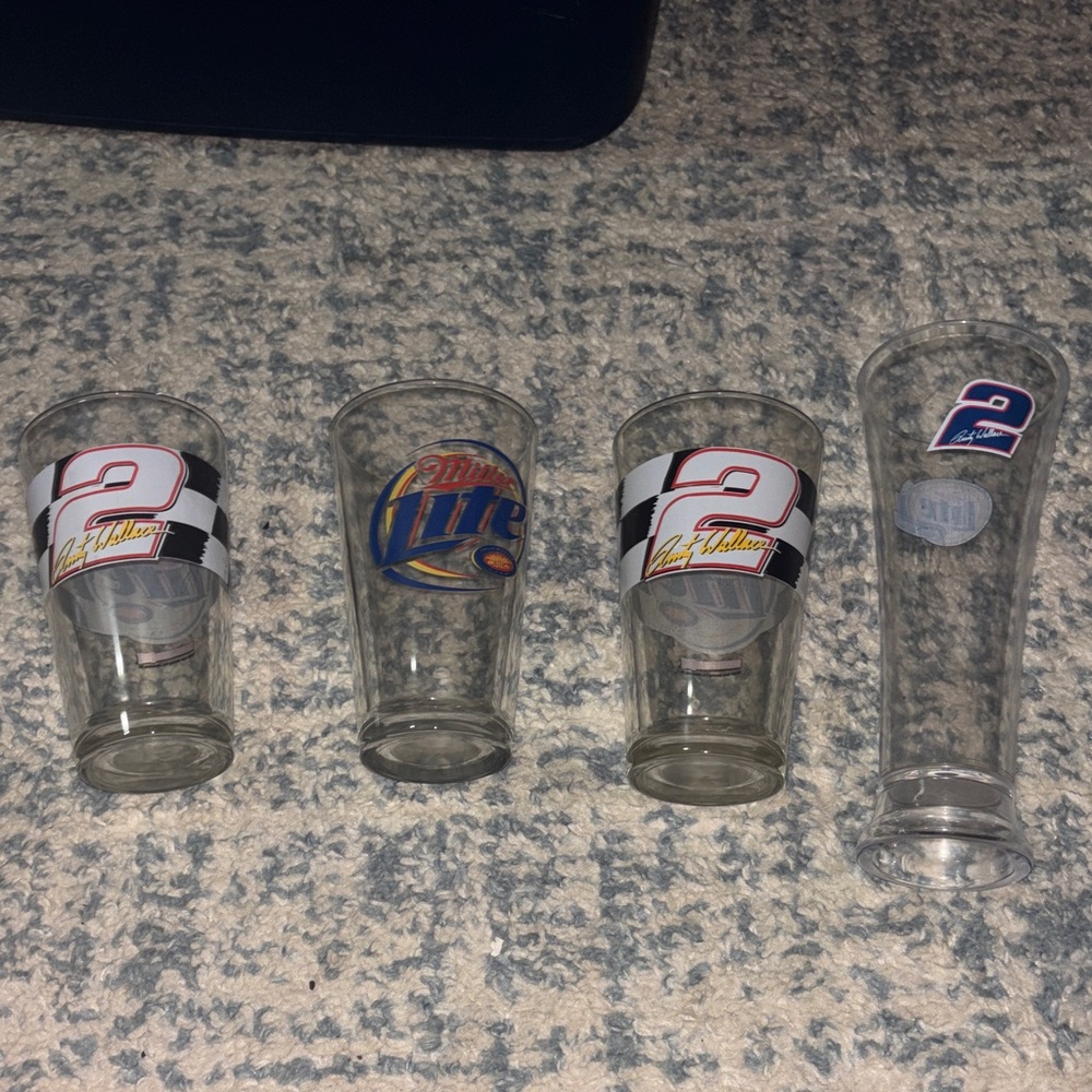 NASCAR RISTY WALLACE Miller Lite Racing Pint Glass Set - Picture 4 of 4